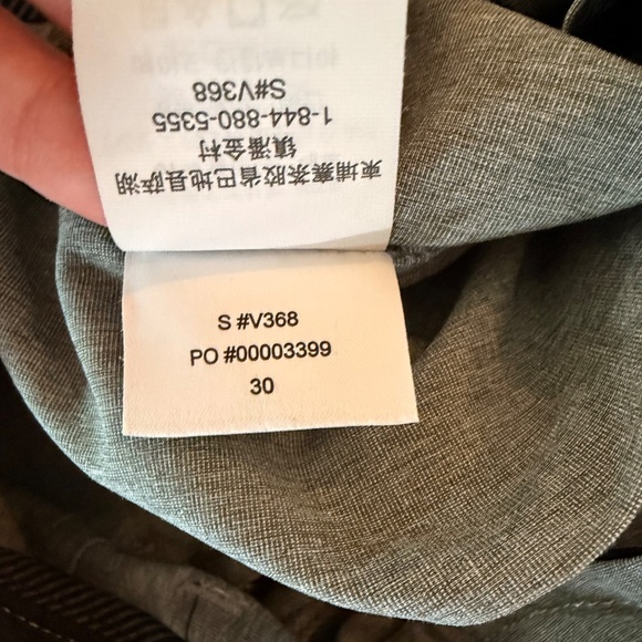 Vuori Aim Short in Grey (Size 30) - Picture 7 of 9